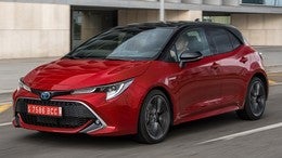 TOYOTA Corolla Sedán 125H Business