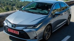 TOYOTA Corolla Sedán 125H Active Tech