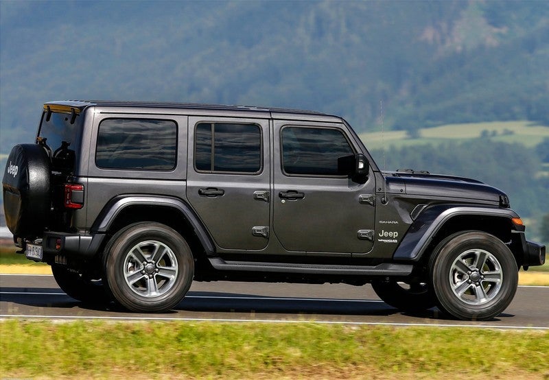 Wrangler Unlimited 2.0T GME Sahara 8ATX