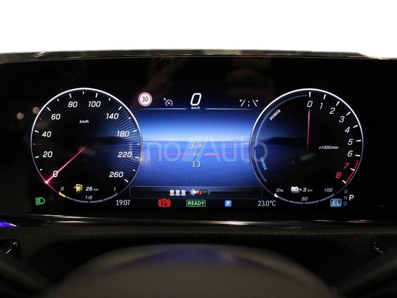 CLASE A 250 e con tecnología híbrida EQ