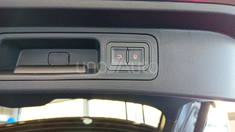 Seal U DM-i Design 238kW 4x4