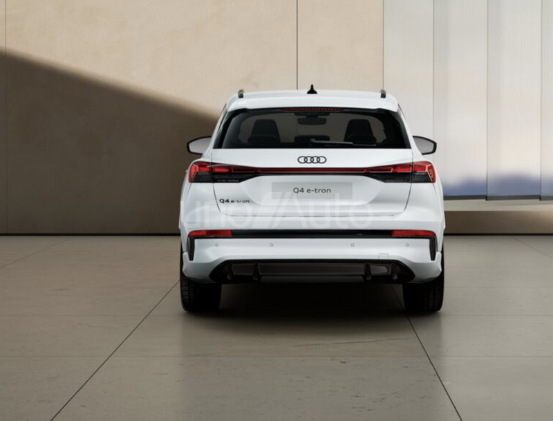 Q4 e-tron Black line 150kW 63KWh