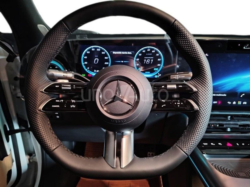 CLASE GLA 250 e con tecnología híbrida EQ
