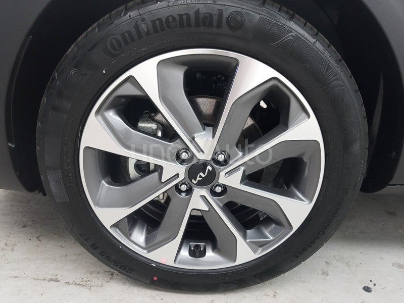 Stonic 1.0 T-GDi MHEV Concept 100