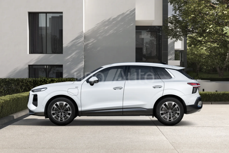 Q3 e-hybrid Advanced S tronic 200kW