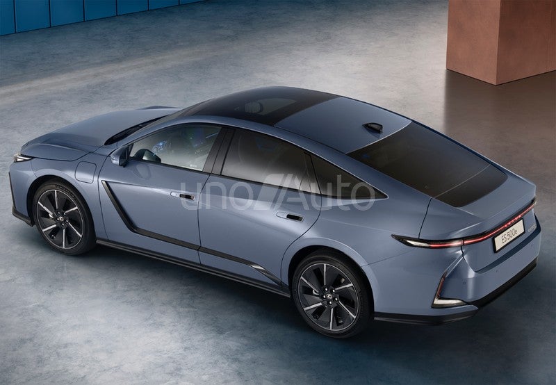 ES 300h Signature AWD