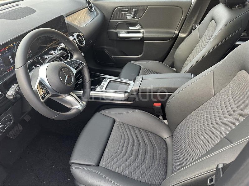 CLASE GLA 250 e con tecnología híbrida EQ
