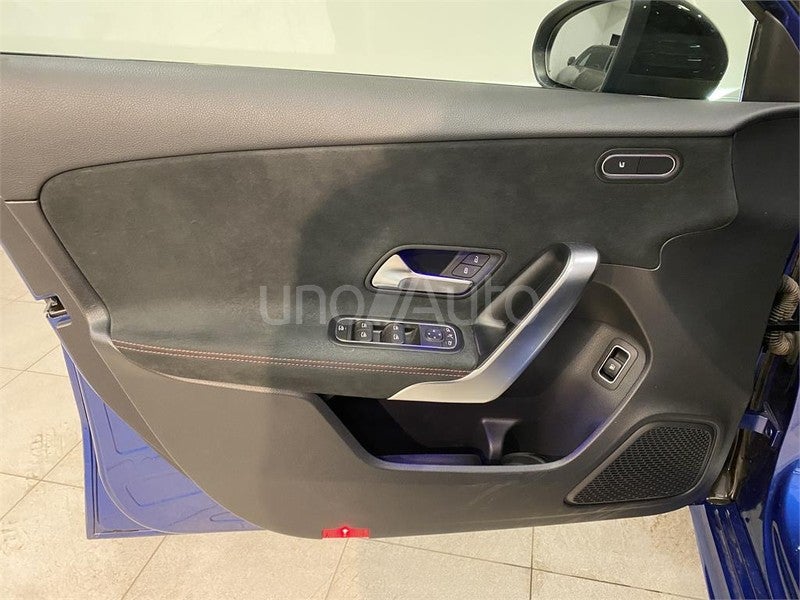 CLASE A 250 e con tecnología híbrida EQ Sedán