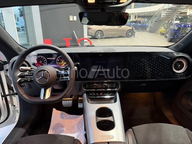 CLA 180 con tecnología híbrida