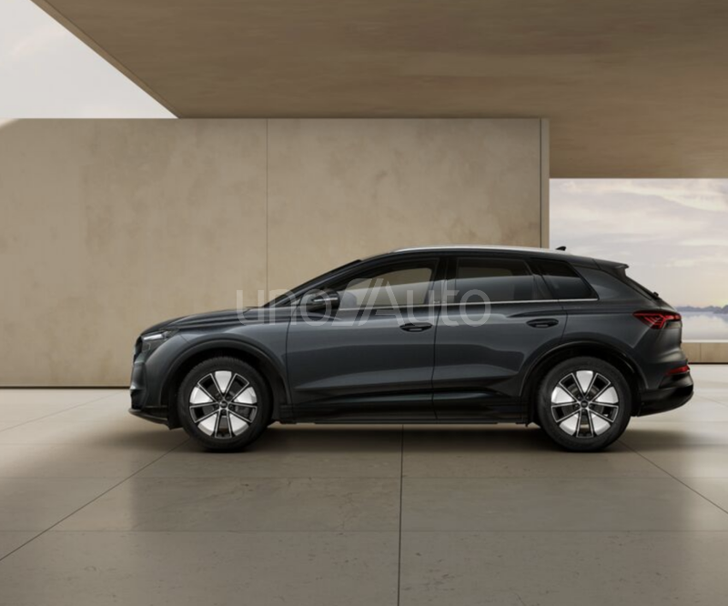 Q4 e-tron performance Advanced 210kW 82KWh