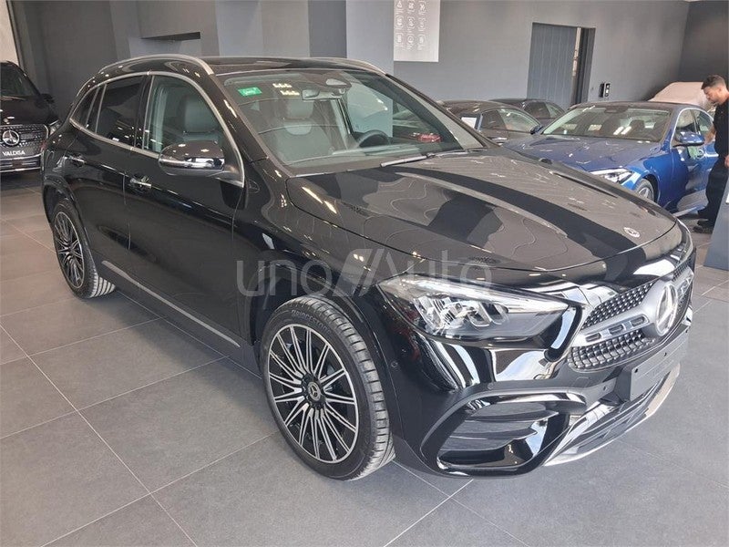 CLASE GLA 250 e con tecnología híbrida EQ