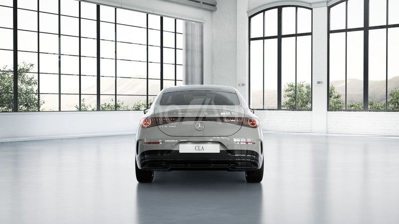 CLA CLA 180 con tecnología híbrida