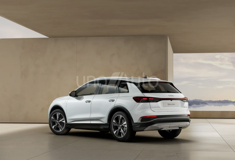 Q4 e-tron 45 Genuine edition 82KWh