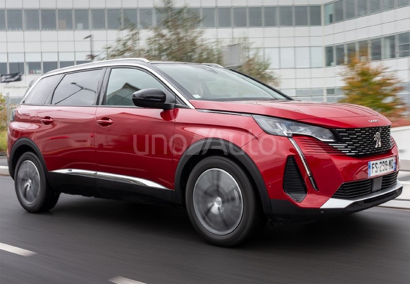 PEUGEOT 5008 SUV