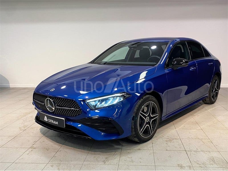CLASE A 250 e con tecnología híbrida EQ Sedán