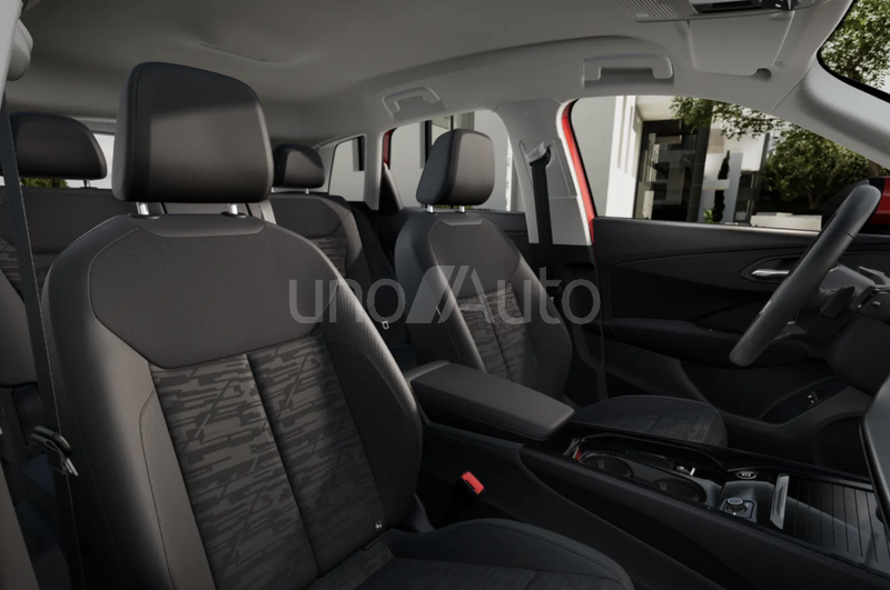 Q3 e-hybrid Business S tronic 200kW