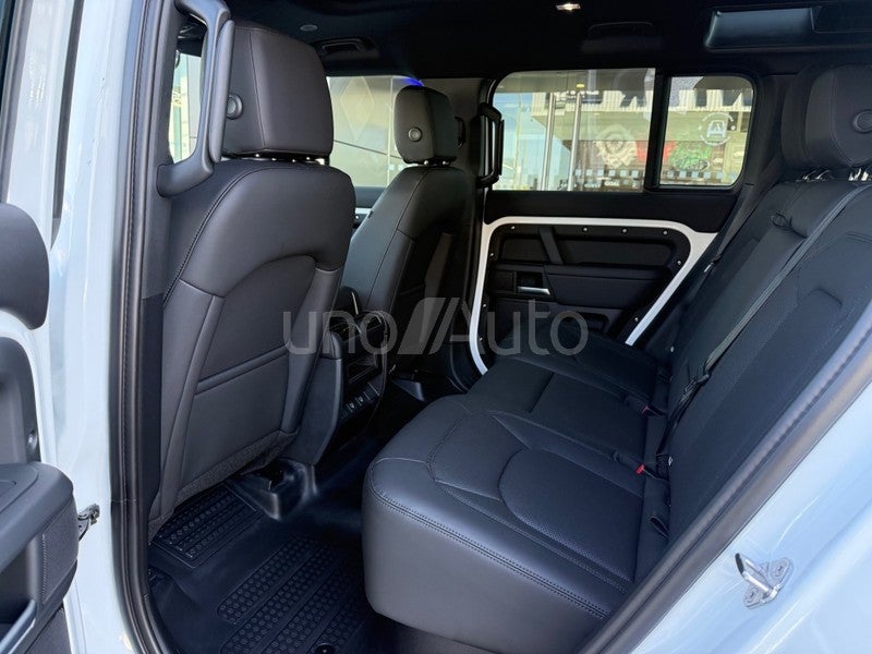 Defender 110 3.0D l6 MHEV X-Dynamic SE AWD Aut. 250