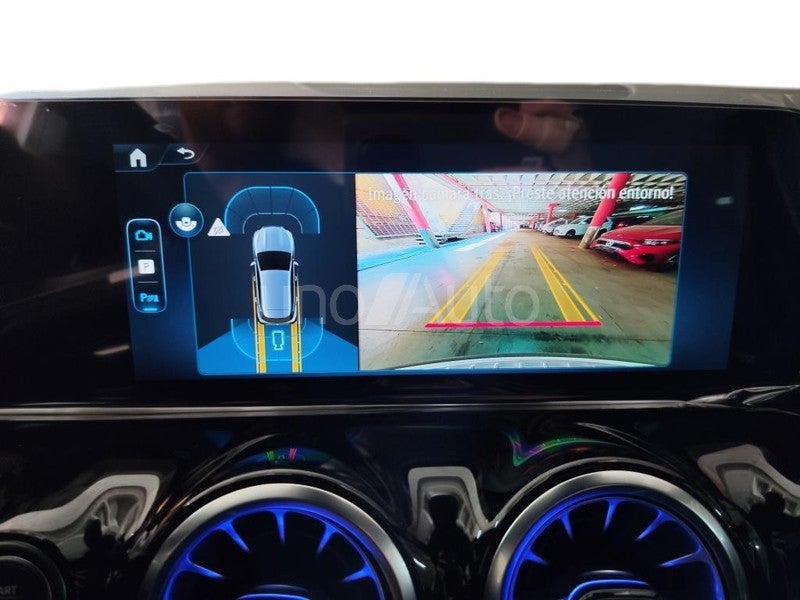CLASE GLA 250 e con tecnología híbrida EQ