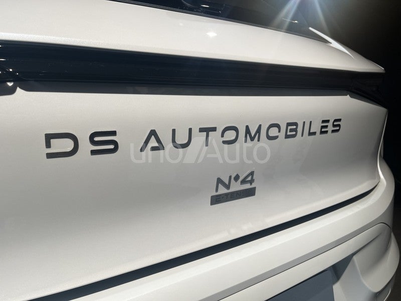 DS Nº4 E-Tense Etoile Alcantara