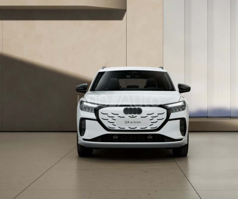 Q4 e-tron performance Black line 210kW 82KWh