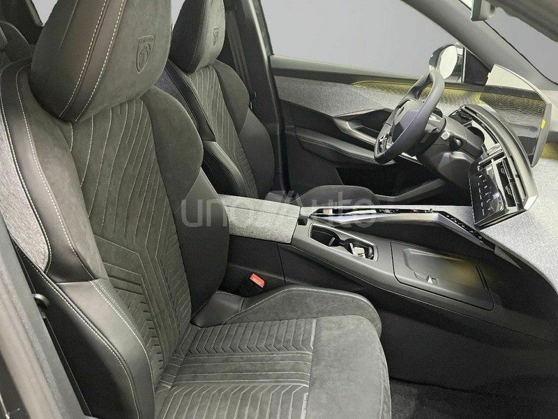 5008 Eléctrico GT 157kW