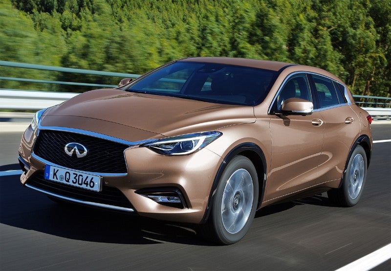 Q30 1.5d Premium 7DCT