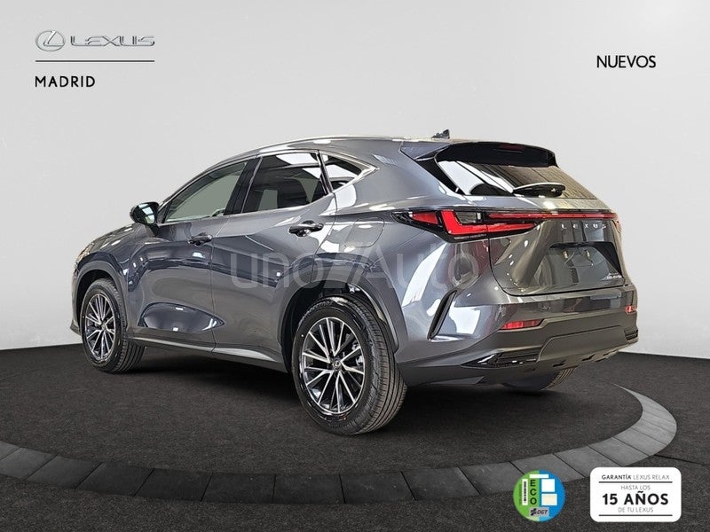 NX 450h+ Premium+ 4WD