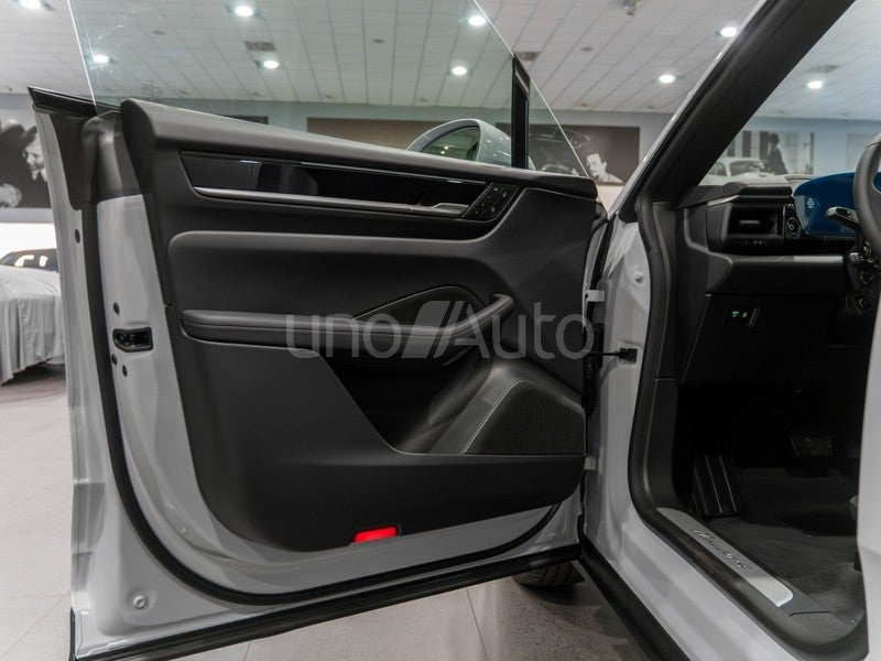 Macan 4