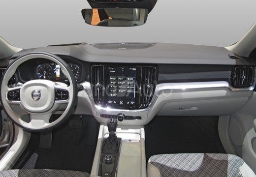 V60 T6 Core AWD