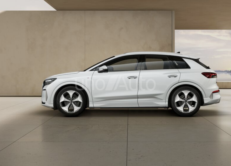 Q4 e-tron performance S line 210kW 82KWh