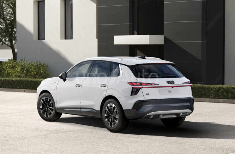 Q3 e-hybrid Advanced S tronic 200kW