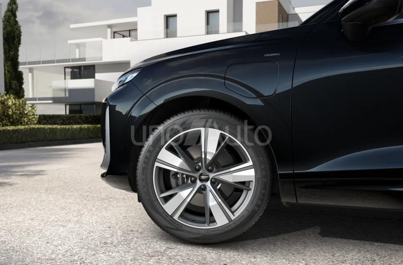 Q3 e-hybrid S Line S tronic 200kW