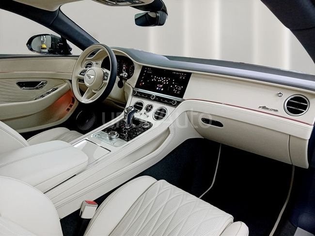 V8 Azure Coupé