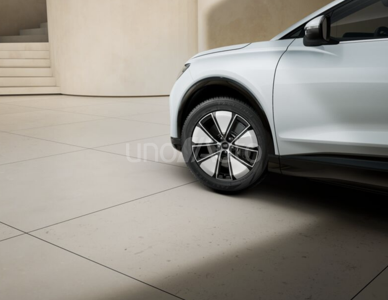 Q4 e-tron Advanced 150kW 63KWh