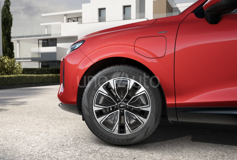 Q3 e-hybrid Advanced S tronic 200kW