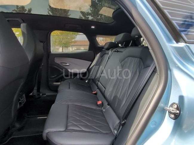 CX740S Premium R. Ext. RWD 77kWh 286CV