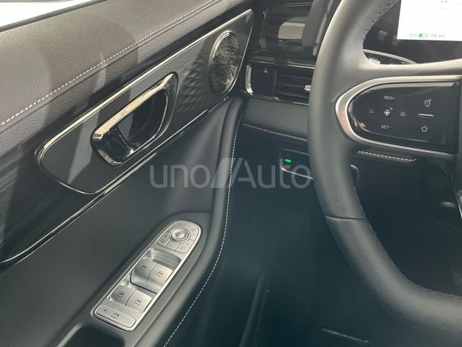 EV Pure 1kW (211CV) Batería 61kWh