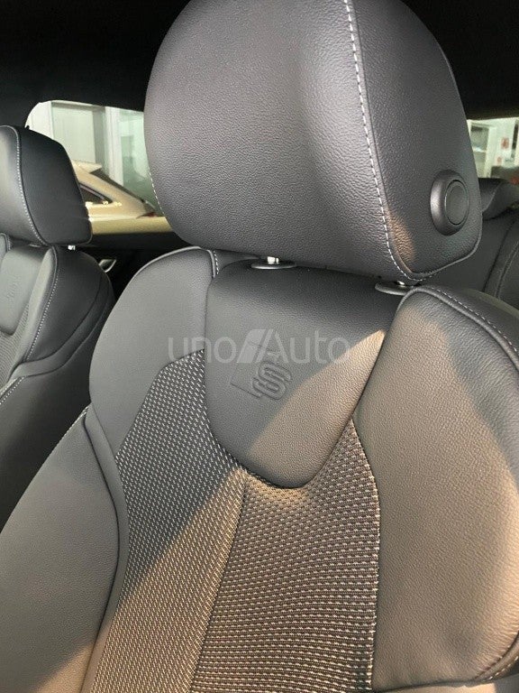 Q2 35 TFSI Adrenalin S tronic 110kW