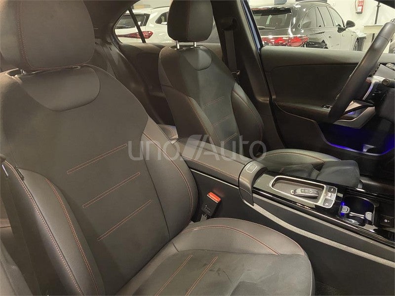 CLASE A 250 e con tecnología híbrida EQ Sedán