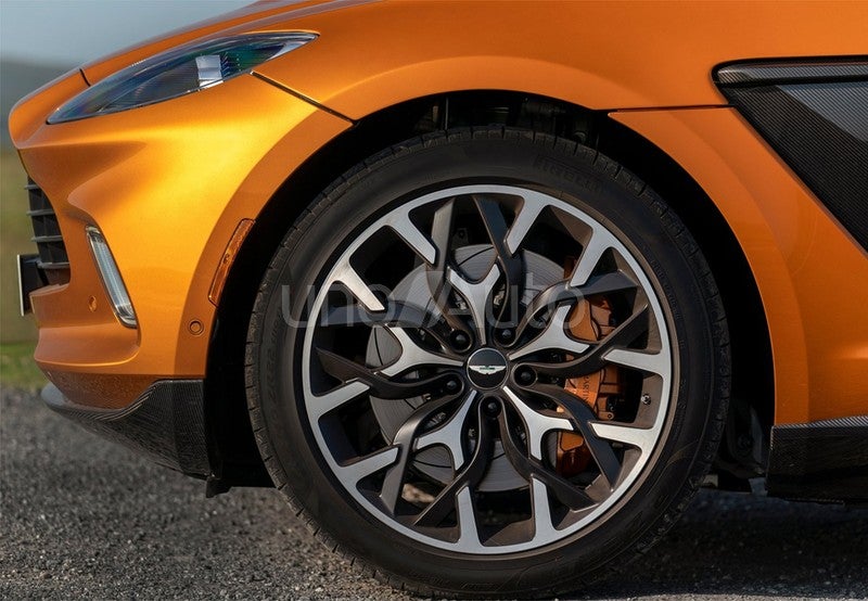 DBX 4.0 AWD Aut.