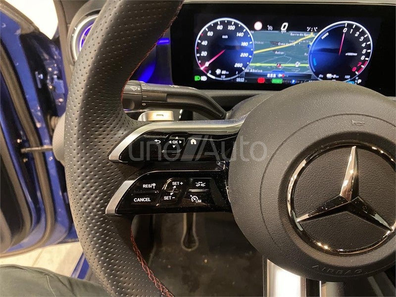 CLASE A 250 e con tecnología híbrida EQ Sedán