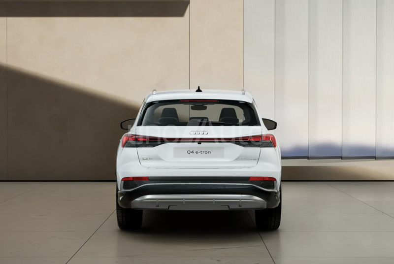 Q4 e-tron 45 Genuine edition 210kW 82KWh