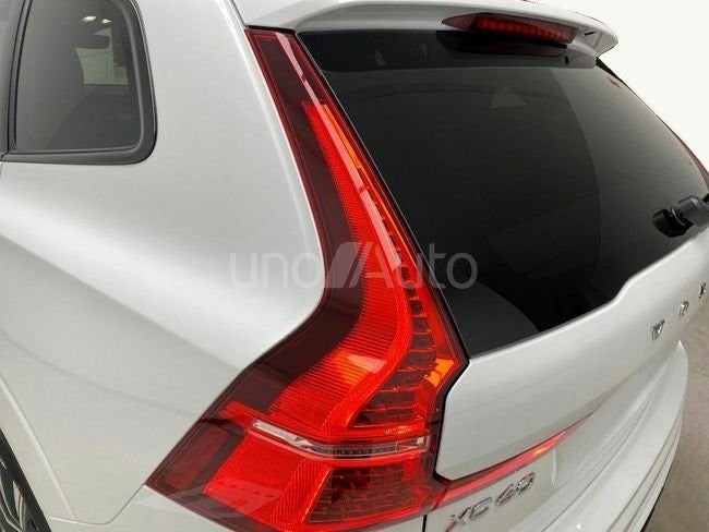 2.0 B5 G AWD Plus Dark Auto