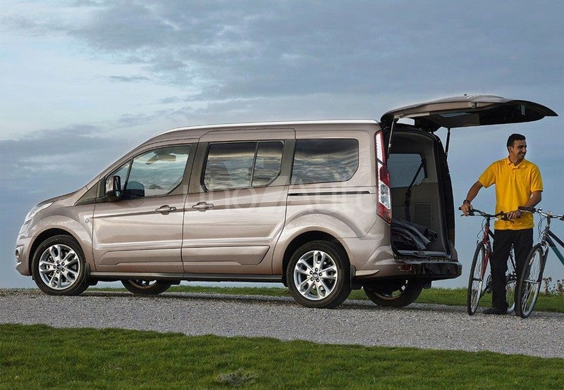 Tourneo Connect 2.0 Ecoblue SWB L1 Titanium 122 Aut.