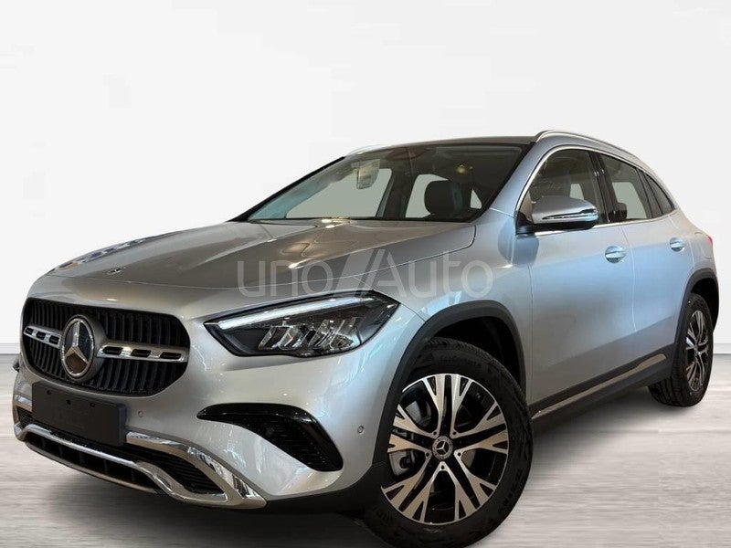 CLASE GLA 250 e con tecnología híbrida EQ