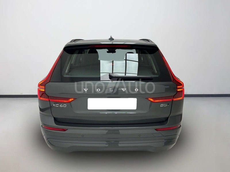 2.0 B5 G MHEV Core Auto AWD