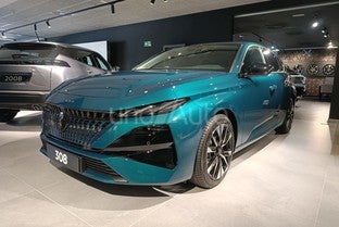 PEUGEOT 308 1.2 Hybrid Allure e-DCS6 145