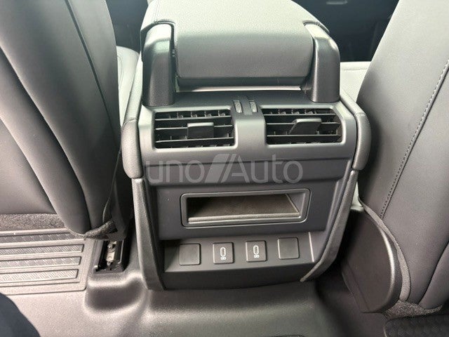 Defender 110 3.0D l6 MHEV X-Dynamic SE AWD Aut. 250