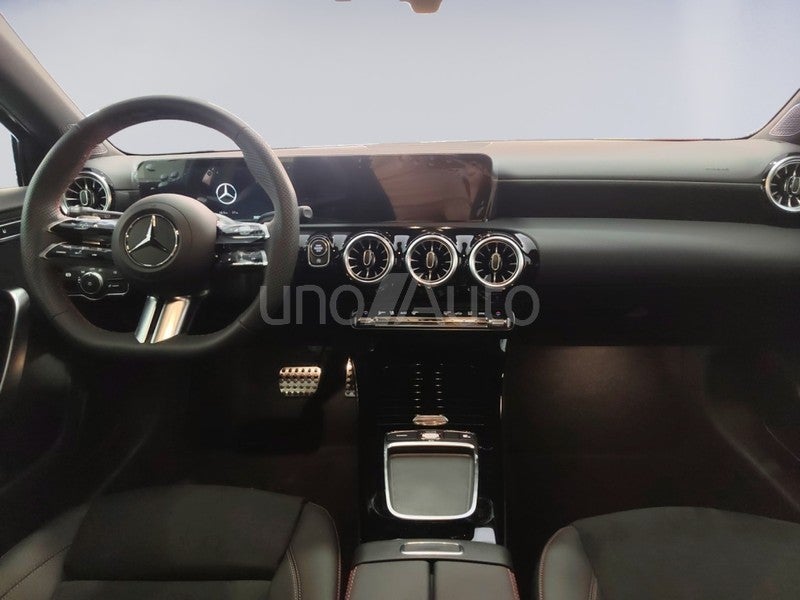 A 180d Progressive Line Advanced 8G-DCT