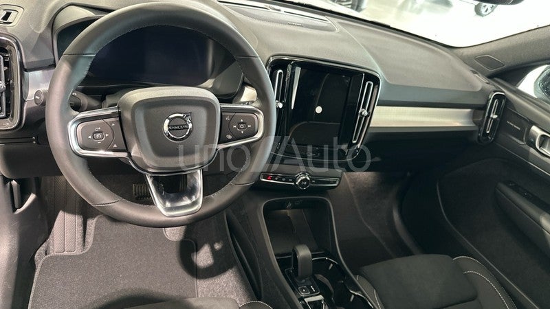 XC40 PLUS, B3 MILD HYBRID, GASOLINA, DARK